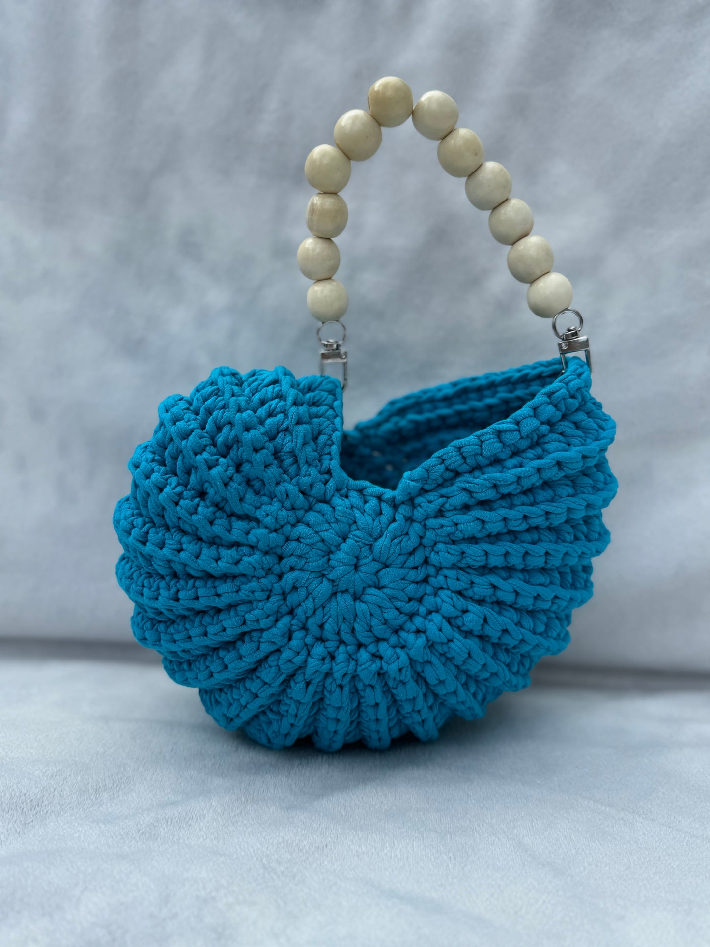 The Cape Cod Seashell Bag in blue