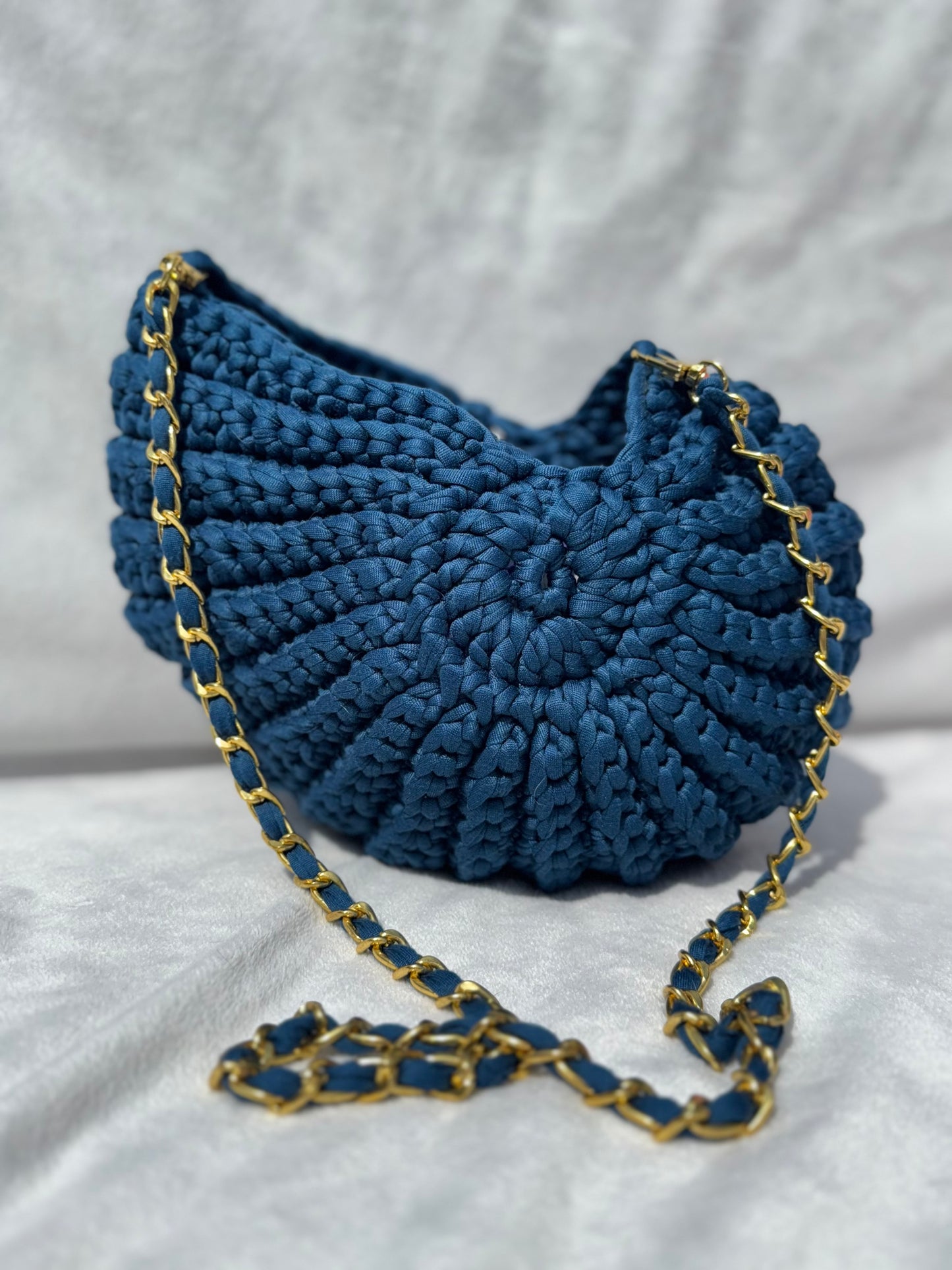 The Cape Cod Seashell Bag in blue