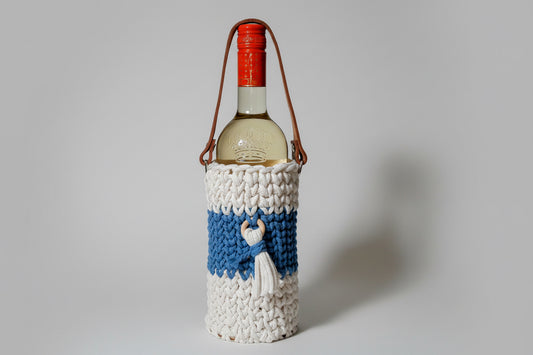 Wine bottle holder